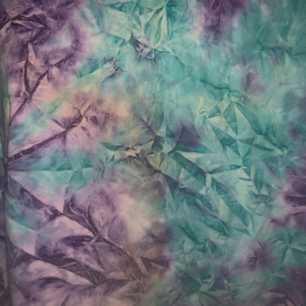 Cute homemade tie-dye T-shirt floral colors - Picture 6 of 6